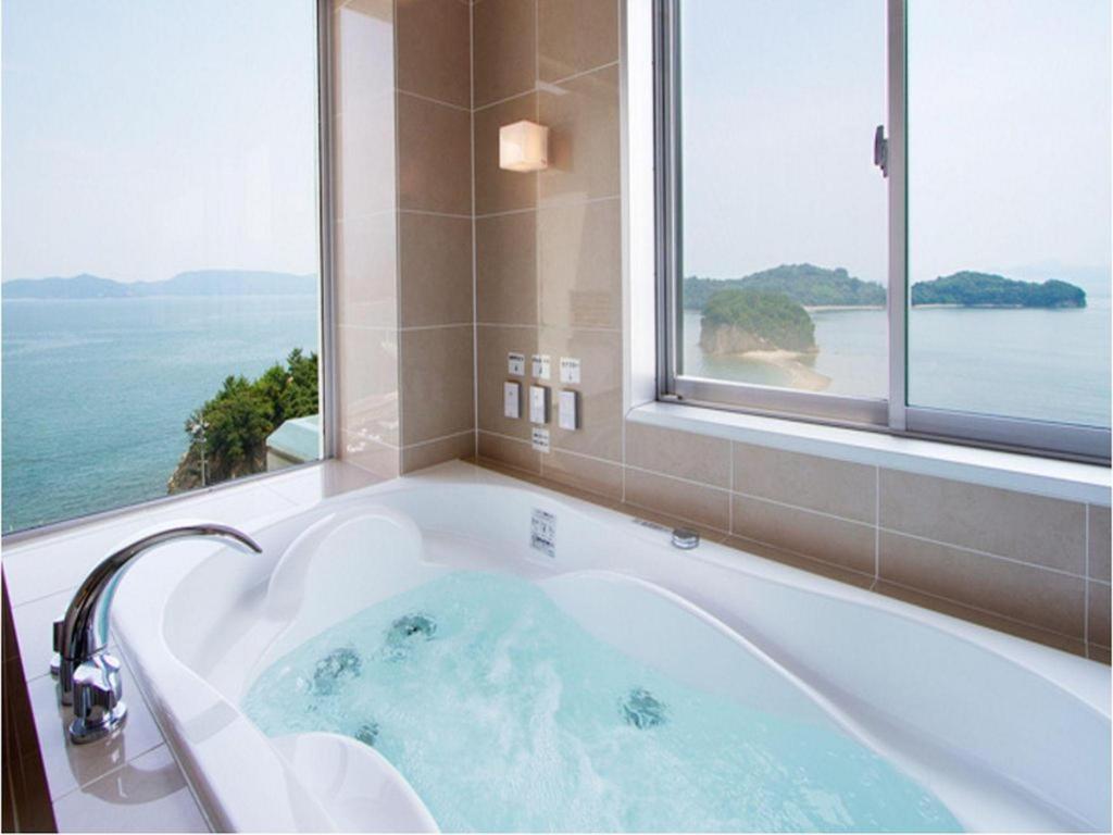 Shodoshima International Hotel Tonoso Kültér fotó
