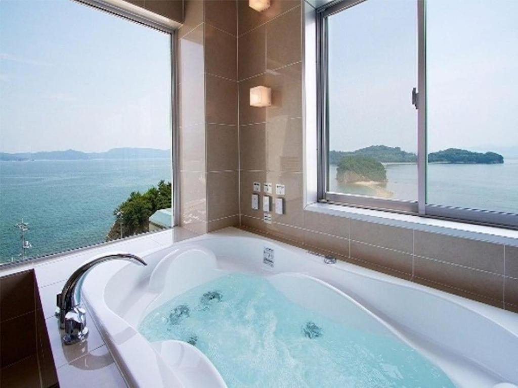 Shodoshima International Hotel Tonoso Kültér fotó